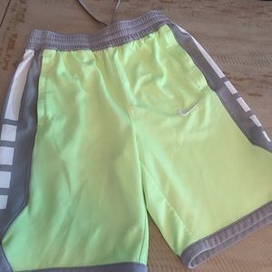 Nike dri fit youth lg